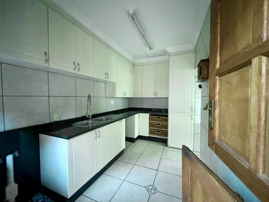 5 Bedroom Property for Sale in Safari Gardens North West